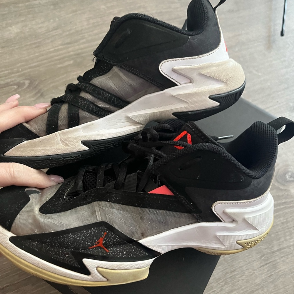 Big boys Nike Jordan One Take 3 GS size 6 great condition